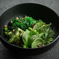 Чукка с цитрусовыми огурцами в Ikigai