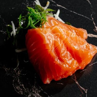 Сашими из лосося в Gills по цене 790 ₽