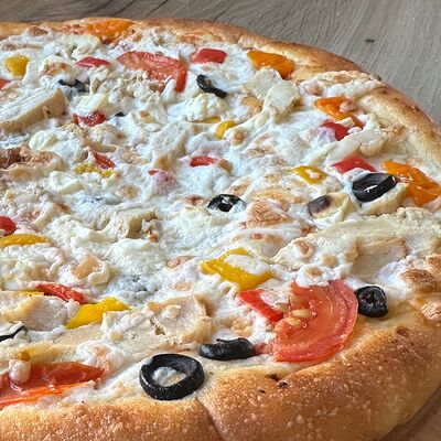 Пицца Греческаяв Киндер по цене 750 ₽