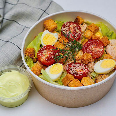 Цезарь с курицей салат в SANDI по цене 449 ₽