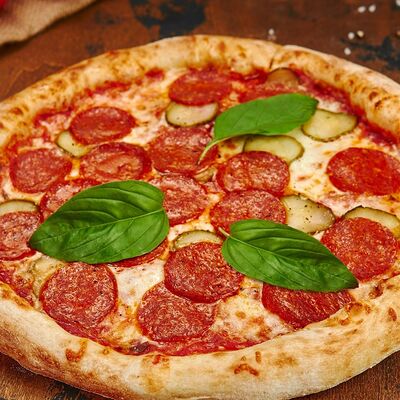 Пицца Пеперони по-деревенски (23 см) в Пицца, паста и баста по цене 379 ₽