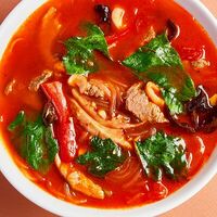 Пикантный суп с фунчозой в Seker