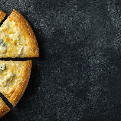 Пицца 4 сырав Mama miya по цене 799 ₽