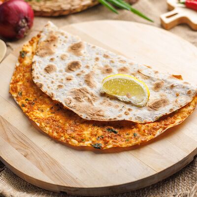 Лахмаджо с говядиной в Shashliklavash по цене 210 ₽