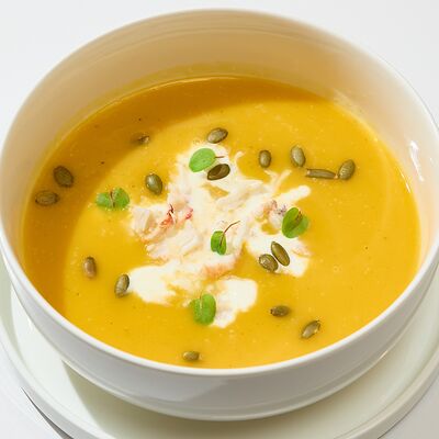 Суп-крем из тыквы с крабом и страчателлой в One Special по цене 740 ₽