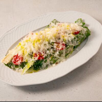 Салат Цезарьв Hug по цене 610 ₽