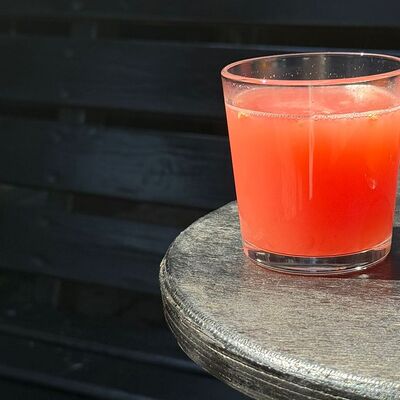 Грейпфрутовый фреш в Camon Cafe по цене 330 ₽