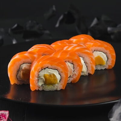 Филадельфия с манго в Sushi7 по цене 933 ₽