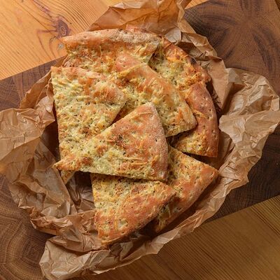 Фокачча с пармезаномв Джорджина по цене 210 ₽