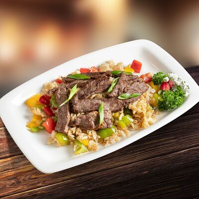 Теппаньяки рис с говядиной в Суши Рай по цене 599 ₽