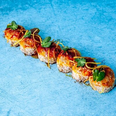 Лосось спайси в Sushi Guru по цене 849 ₽