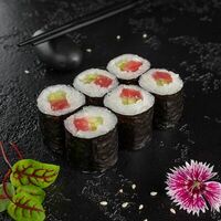 Ролл с тунцом и огурцом в Суши Профи