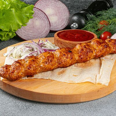 Люля-кебаб из курицы в Meat Street по цене 308 ₽