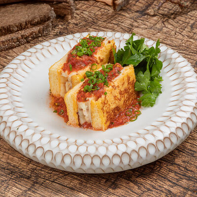 Гренка с курицей и сыром в Айна по цене 900 ₽