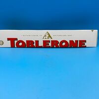 Шоколад Toblerone белый с медом в Мармеладная бухта