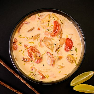 Сливочный суп с лососем в Кручу-Верчу! по цене 871 ₽