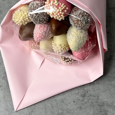 Нежный букет из клубники в шоколаде в Berry sweets по цене 3027 ₽