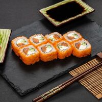 Калифорния с креветкой в Sushi runner