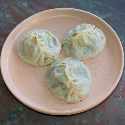 Манты с картофелем и зеленьюв Павлин 2.0 по цене 125 ₽