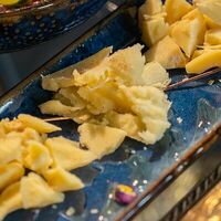 Ассорти сыров в Resto&bar ХУГО