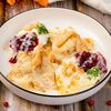 Блины с брусничным соусом, сгущенкой и кедровым орехом в Port-O-Coffee по цене 335