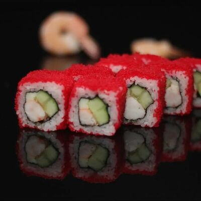 Ролл с креветками в Кузьмичь по цене 400 ₽