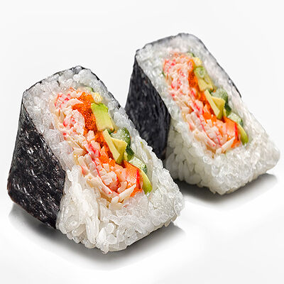 Онигири Калифорния в Вкус и лосось по цене 290 ₽