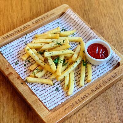 Картофель фри в Тревеллерс кофе по цене 209 ₽