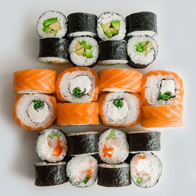 Сет Ужин с сериалом в Mad Chicken по цене 1500 ₽