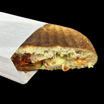 Шаурма маленькая в толстом лаваше в Kaikan по цене 225 ₽