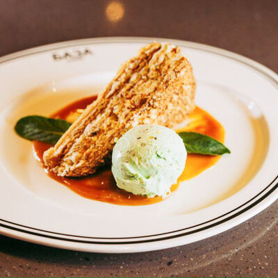 Торт Медовик в БАЗА по цене 360 ₽