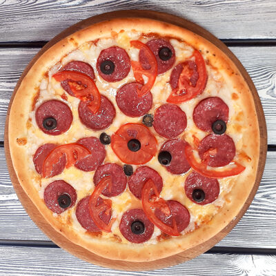 Пицца Салями в Гиро пицца халяль по цене 460 ₽