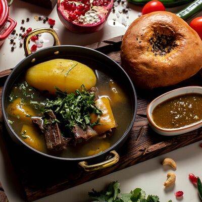 Хашлама с говядиной в Бакладжан по цене 590 ₽