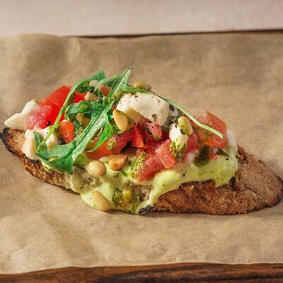 Брускетта с томатами и моцареллой в Перчини на огне по цене 235