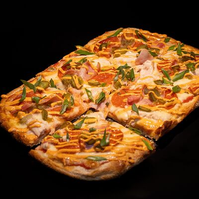 Пицца мясная в Van Gogh Premium по цене 799 ₽