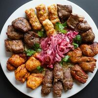 Ассорти шашлыков в Шоти