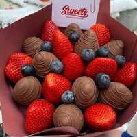 Букет клубники в шоколаде Berry Day S в Sweets