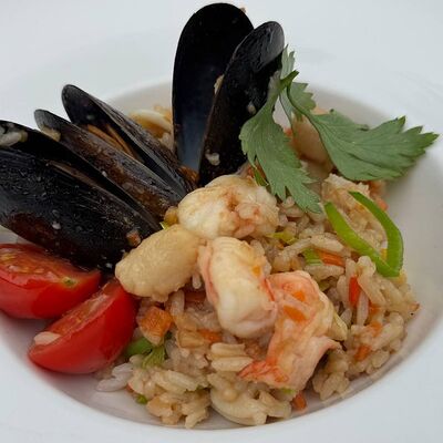Паэлья с морепродуктами в Бальзамин по цене 820 ₽