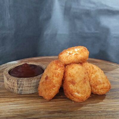 Камамбер в панировке в ГансРолл по цене 605 ₽