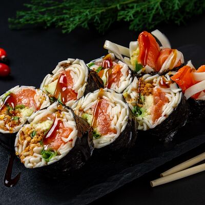 Ролл удон с сёмгой в Sёmga по цене 949