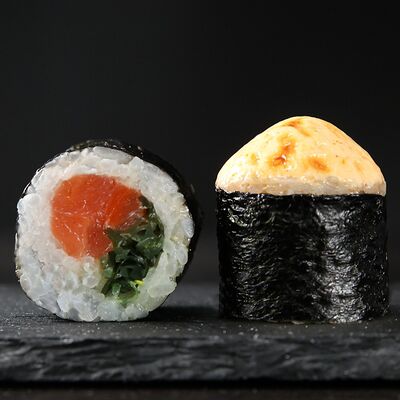 Ронин ролл запеченныйв Loca Pizza по цене 600 ₽