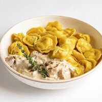 Пельмени с курицей и индейкой со сливочно-грибным соусом в Kitchen