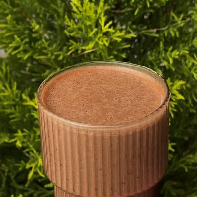 Шоколадный смузина овсяном молоке в Stories по цене 430 ₽