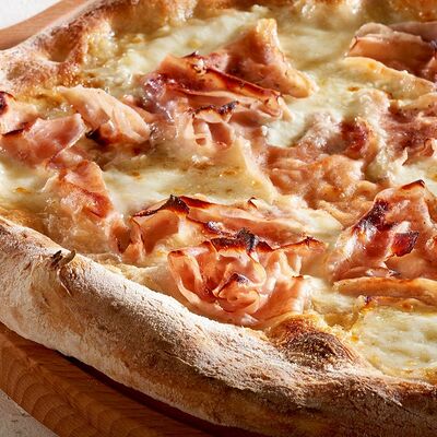 Пицца Ветчина со сливками в Pizzarella36 по цене 660 ₽