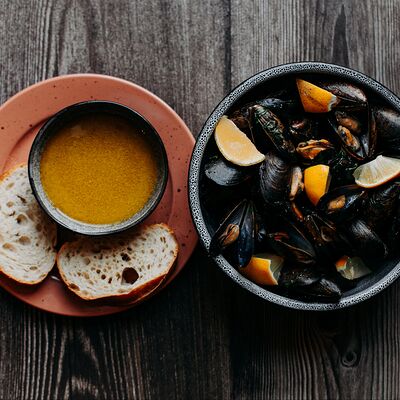 Мидии с бульоном в Gioffre по цене 1080 ₽