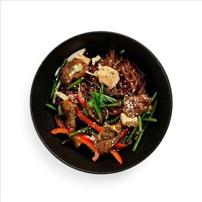 Бататовая лапша с говядиной Гальби в Nishiki по цене 839 ₽