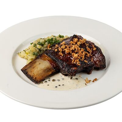 Говяжье ребро с мятым картофелем в ЭРА по цене 2000 ₽