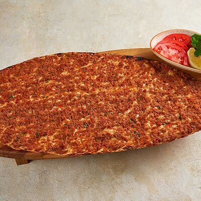 Лахмаджун в Pera по цене 450 ₽