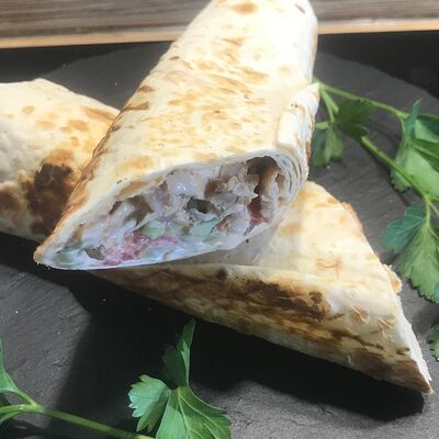 Классическая в лаваше в Миксмакс по цене 310 ₽