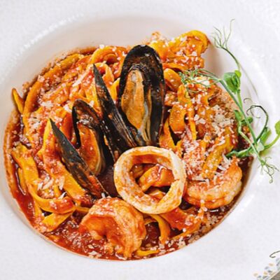 Паста с морепродуктами в Паста Фэмили по цене 820 ₽